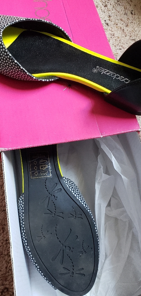 Shoedazzle flats